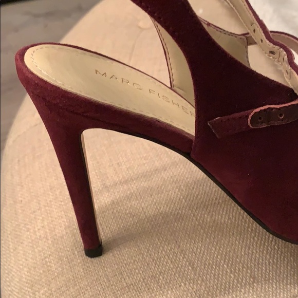 Shoes - Picture 6 of 8